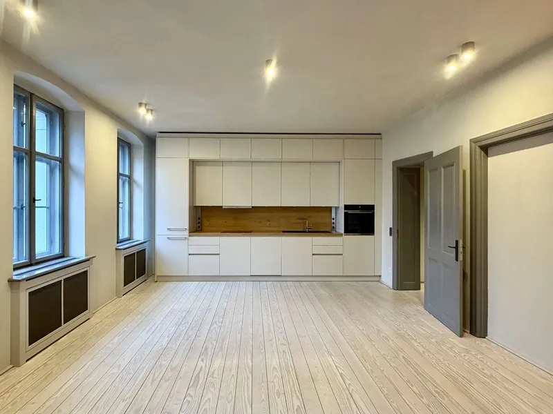 Wunderschöne, kernsanierte Wohnung in Berlins bester Lage — photo 1